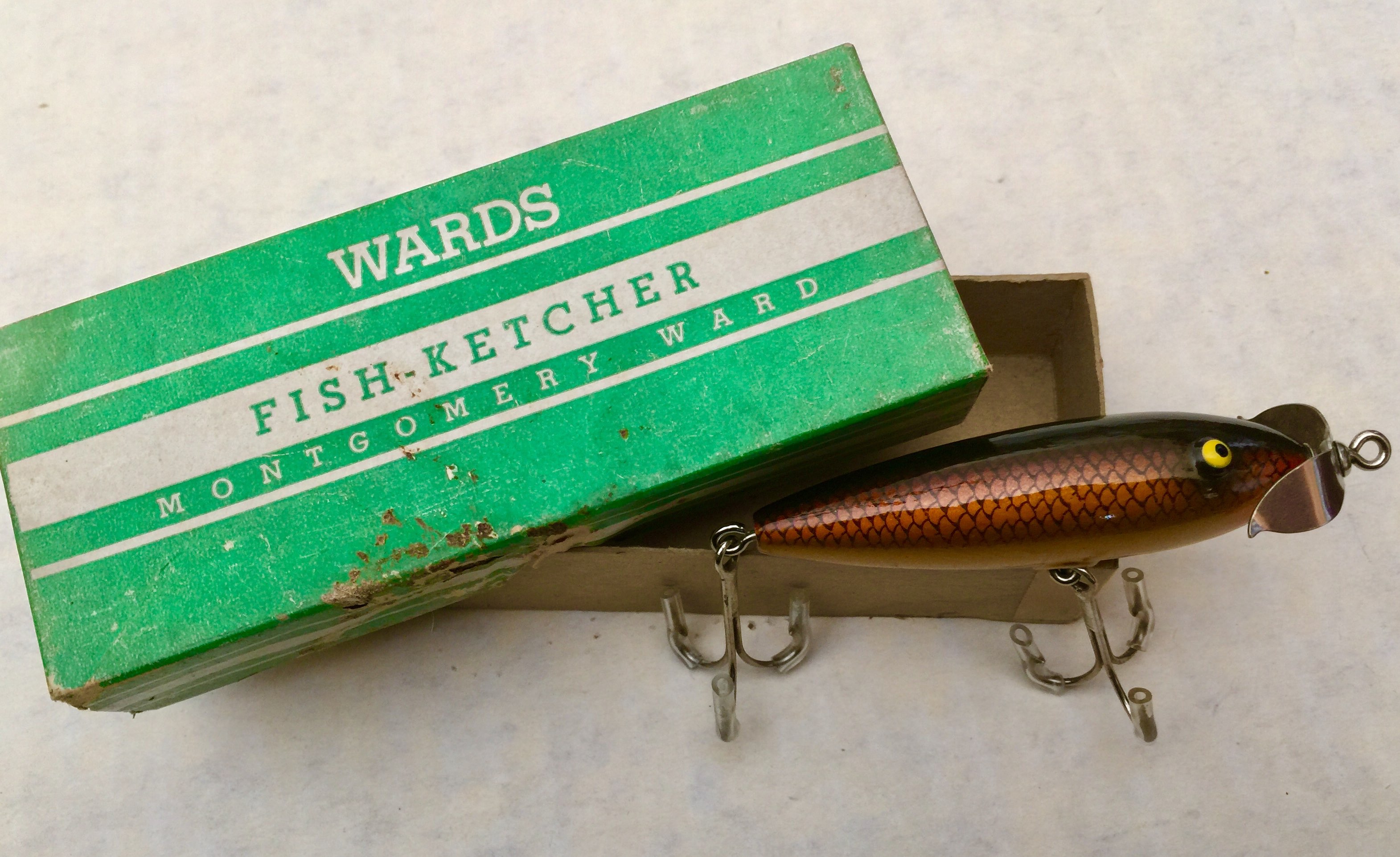 Vintage 1950 Montgomery Ward Hunting and Fishing Color Lures