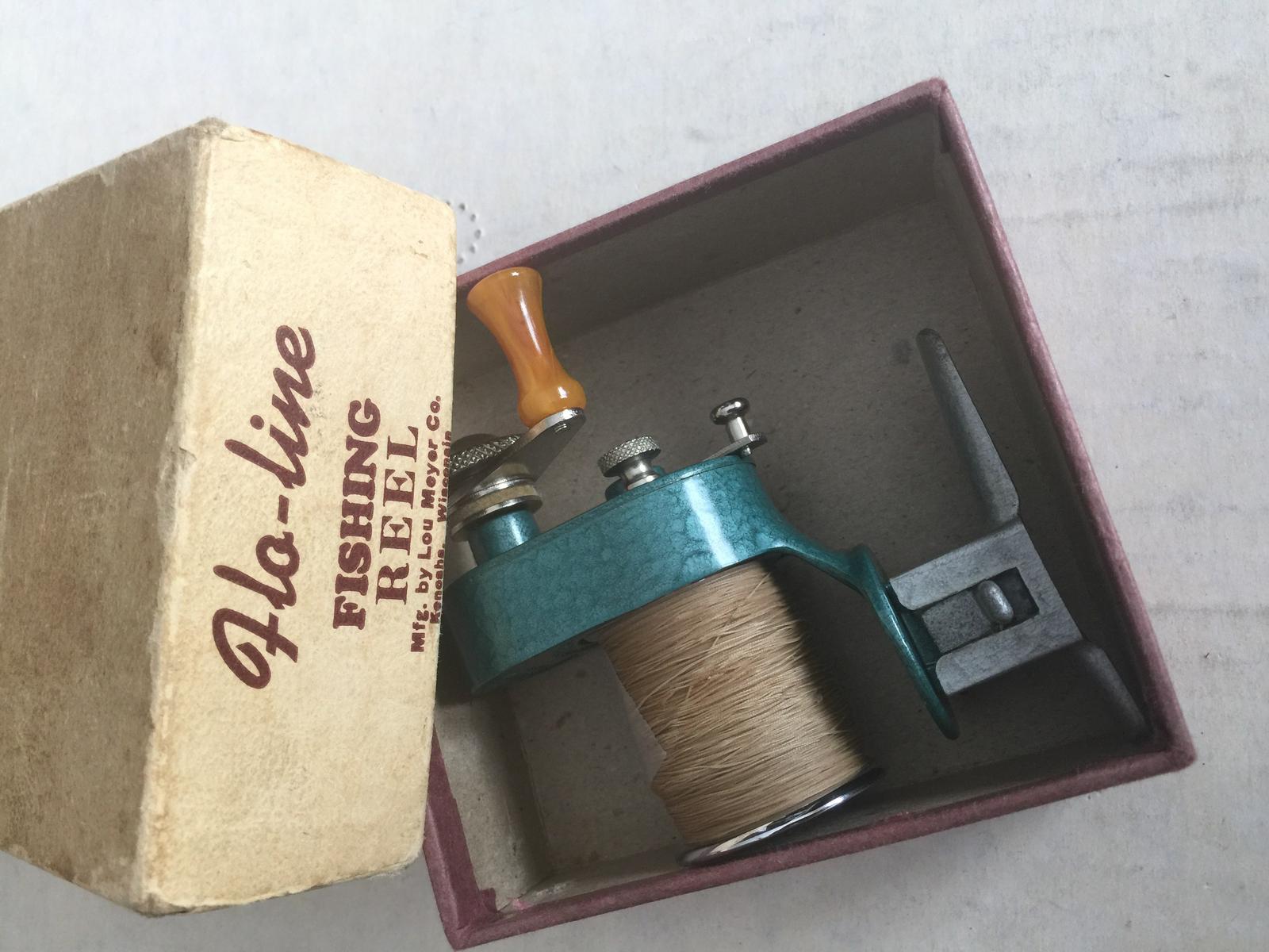 Vintage Flo Line Fishing Reel With Correct Box and Papers