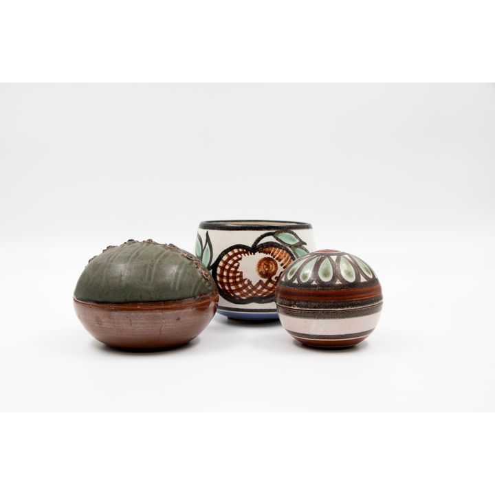 Anneke Borren - Two small ceramics