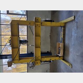 50 T hydraulic press with air assisted lifting rams & accessories