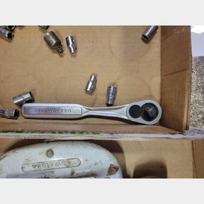 Craftsman 3/8 Ratchet with non matching sockets