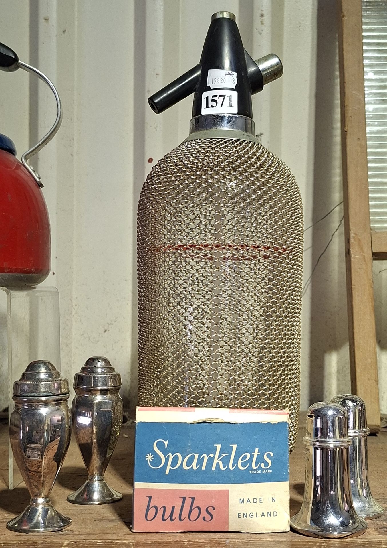 Soda Syphon,