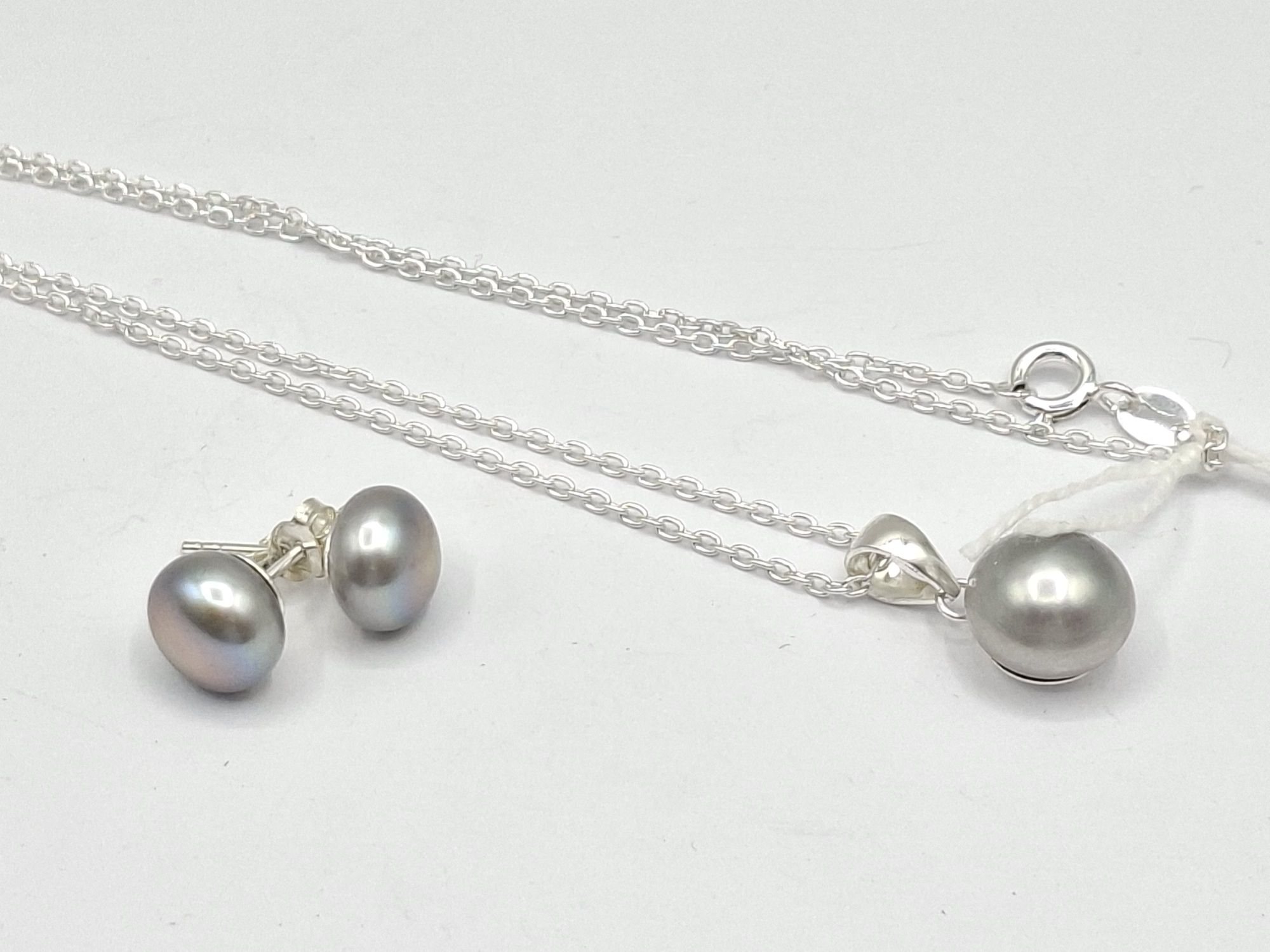 1172 · STERLING SILVER PEARL JEWELLERY