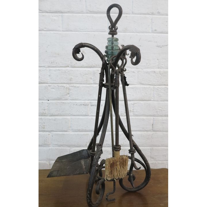 SET OF FIRE IRONS