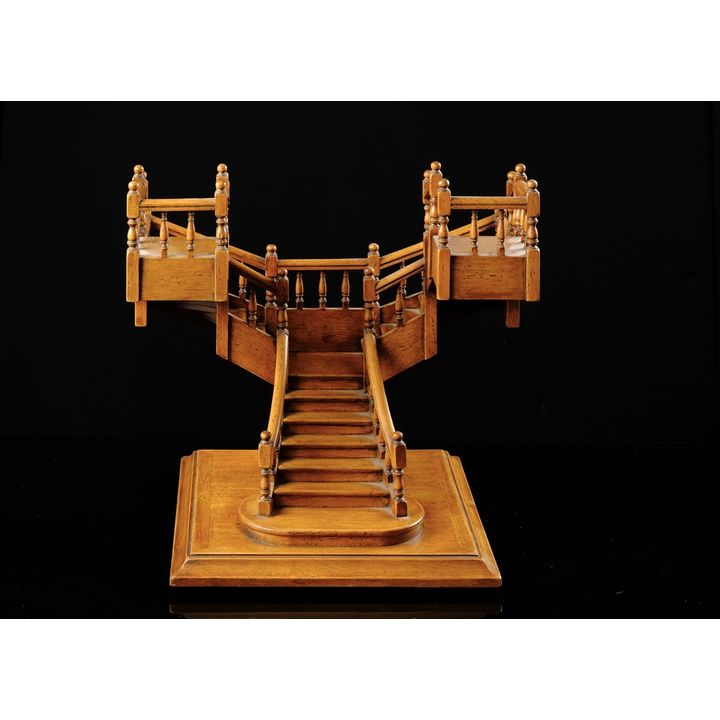 Escalier de maîtrise en bois sculpté