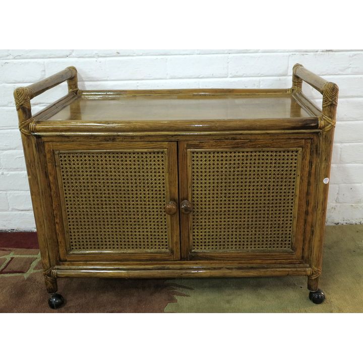 WICKER DRINKS TROLLEY