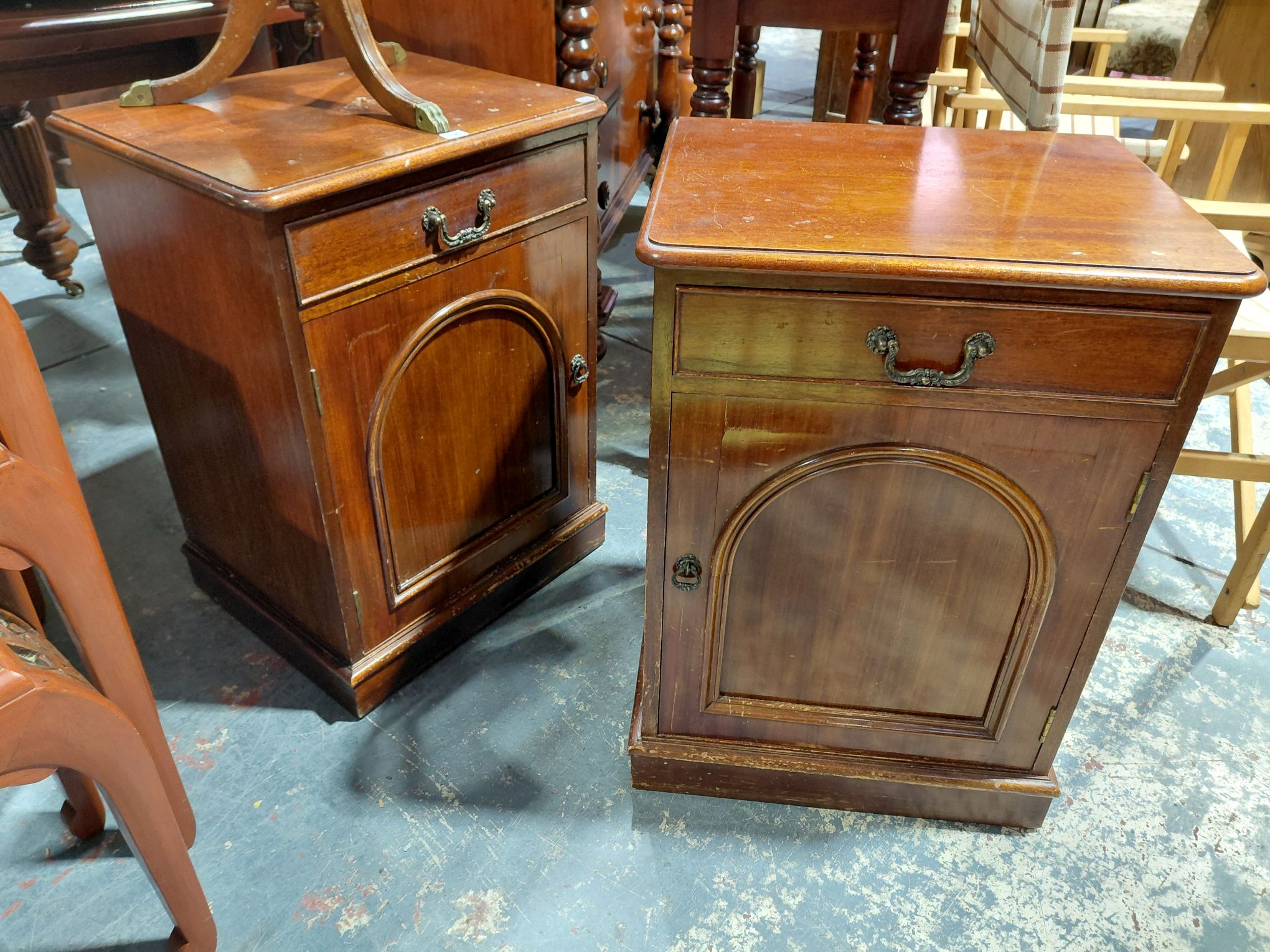 146 · PAIR OF OAK BEDSIDES