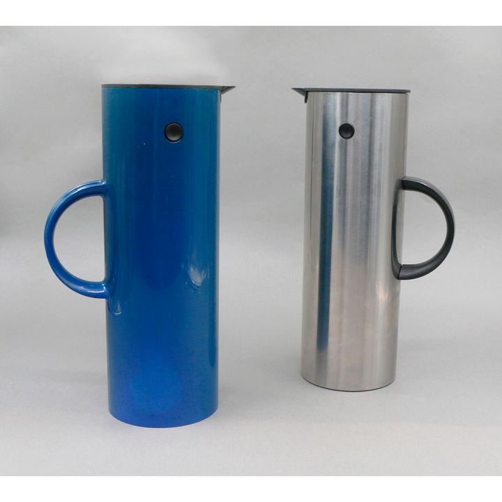 Erik Magnussen for Stelton - Two 1-litre plastic vacuum jugs