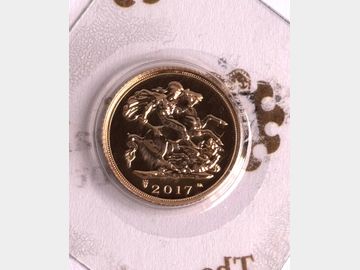 2017 ELIZABETH II UNCIRCULATED GOLD HALF SOVEREIGN SEALED