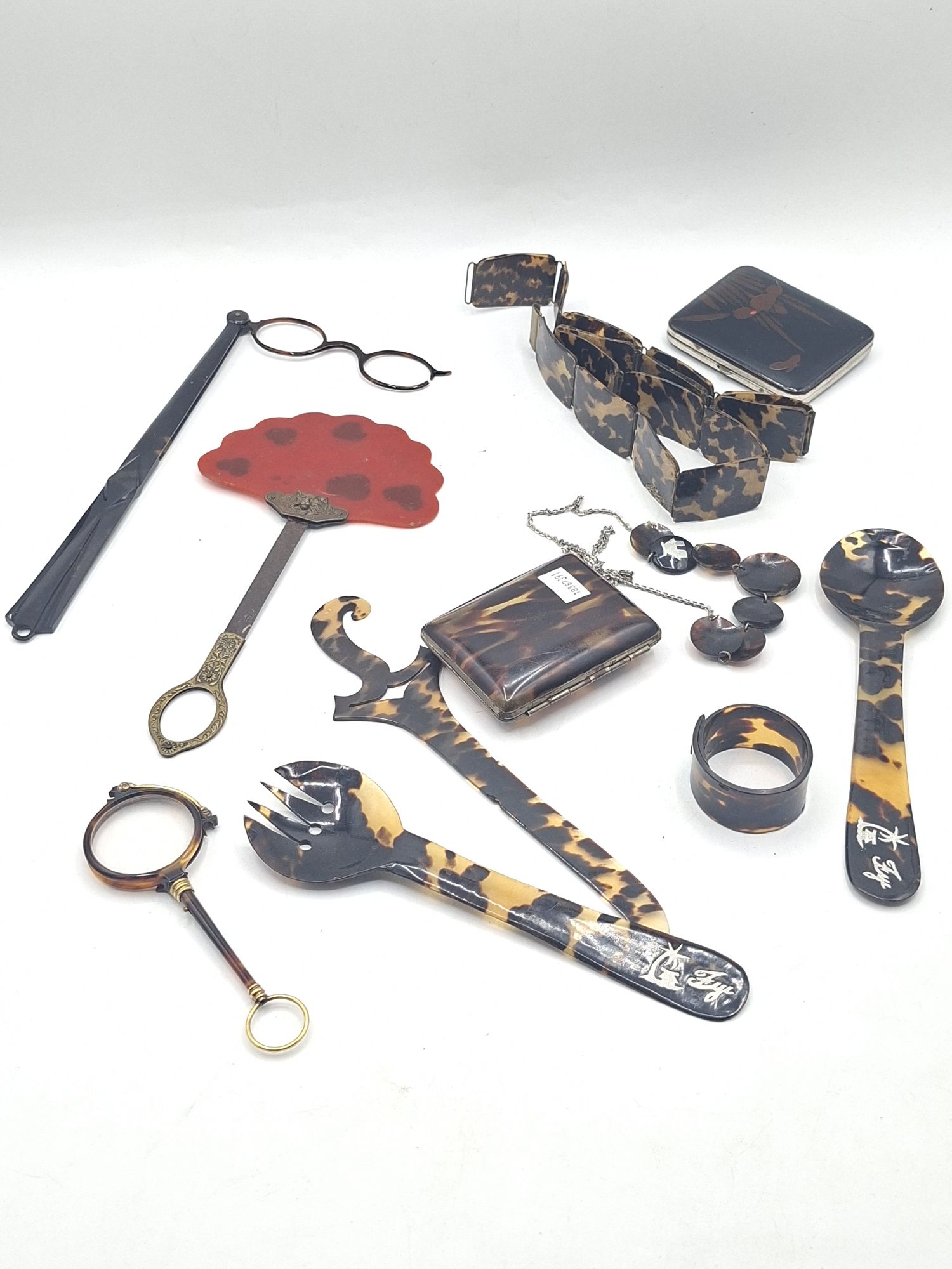 TORTOISE SHELL REQUISITES COLLECTION