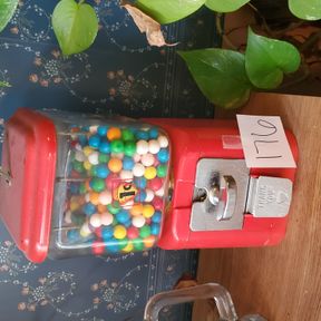 FOUND THE KEY! Vintage 1 Cent Acorn Gumball machine