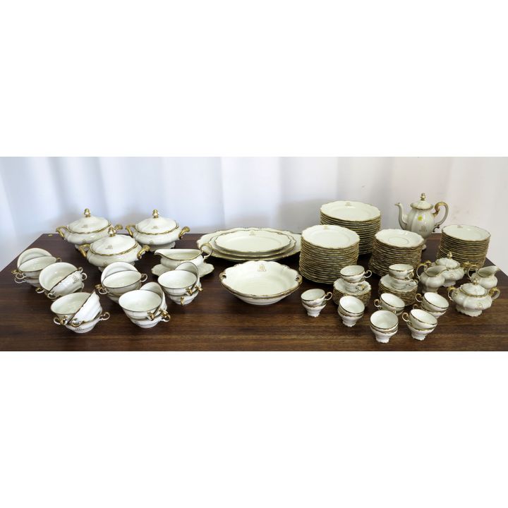 LARGE ROSENTHAL DINNER SERVICE, approx 134 piece