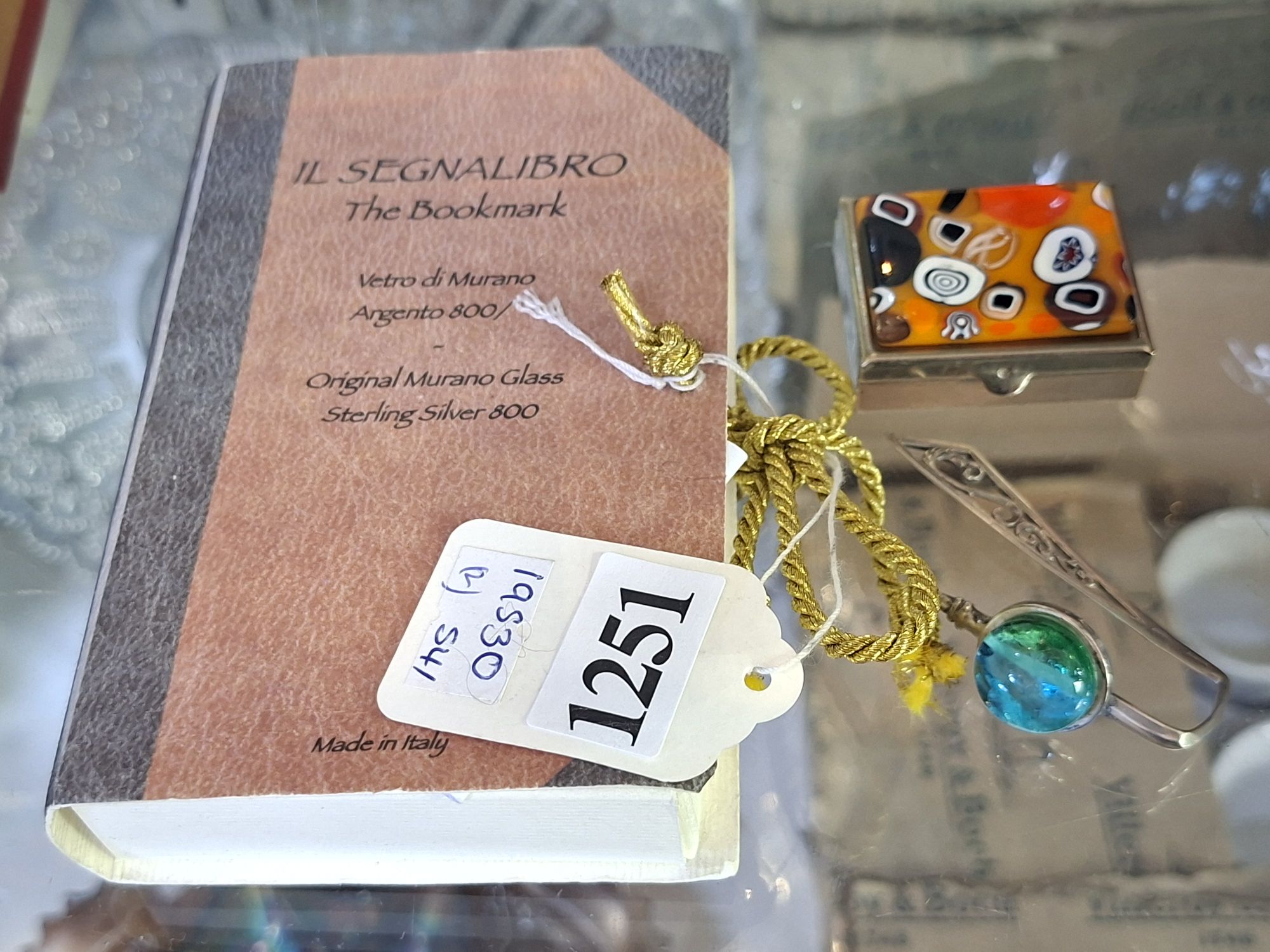 1251 · MURANO BOOKMARK