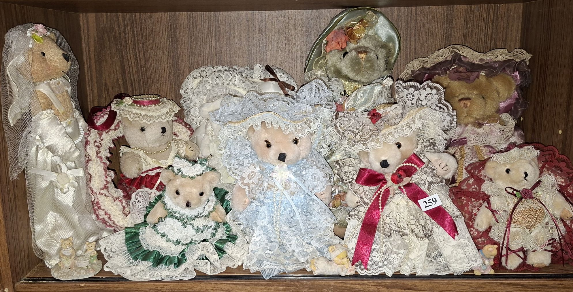 259 · TEDDY BEAR COLLECTION
