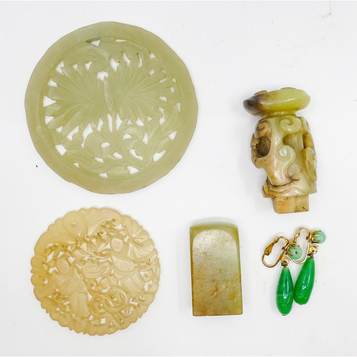 2 Boxes Chinese Jade and Soft Stone Carvings 1.5'' to 3'' - 5 pieces