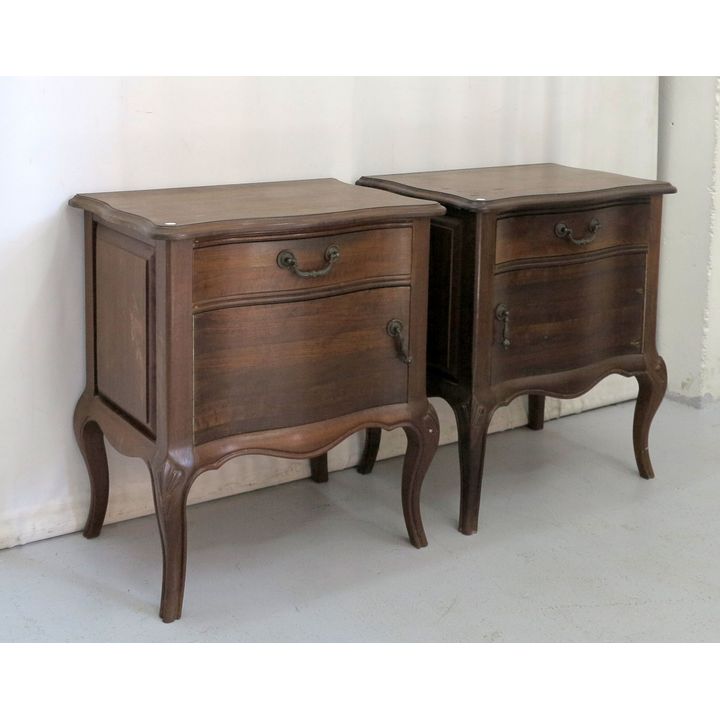 PAIR OF PEDESTALS