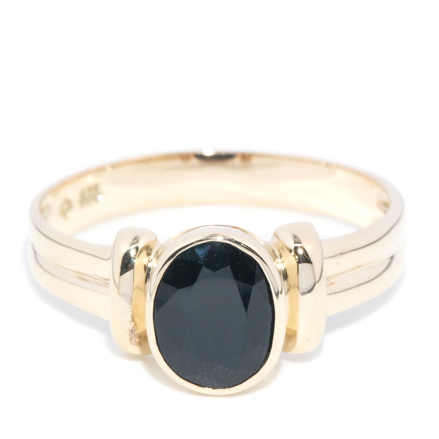 Sapphire Ring in 9ct Gold