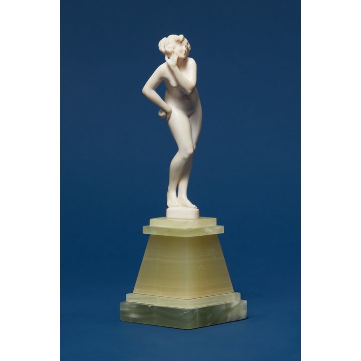 Nude figure listening by Demétre H. Chiparus (Dorohoi 1886 - 1937 Paris)