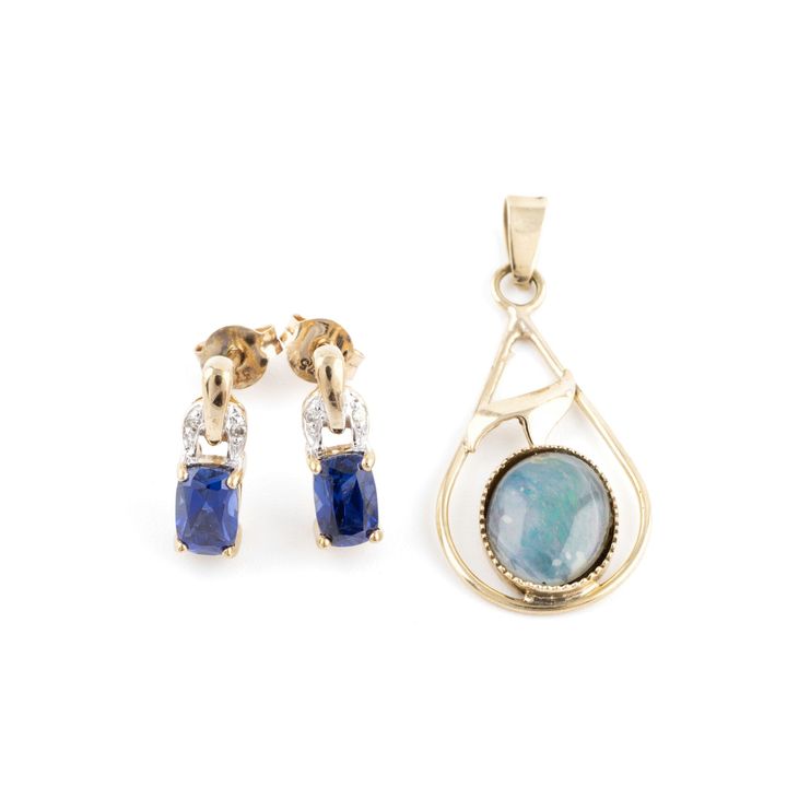 9ct Earrings & Pendant