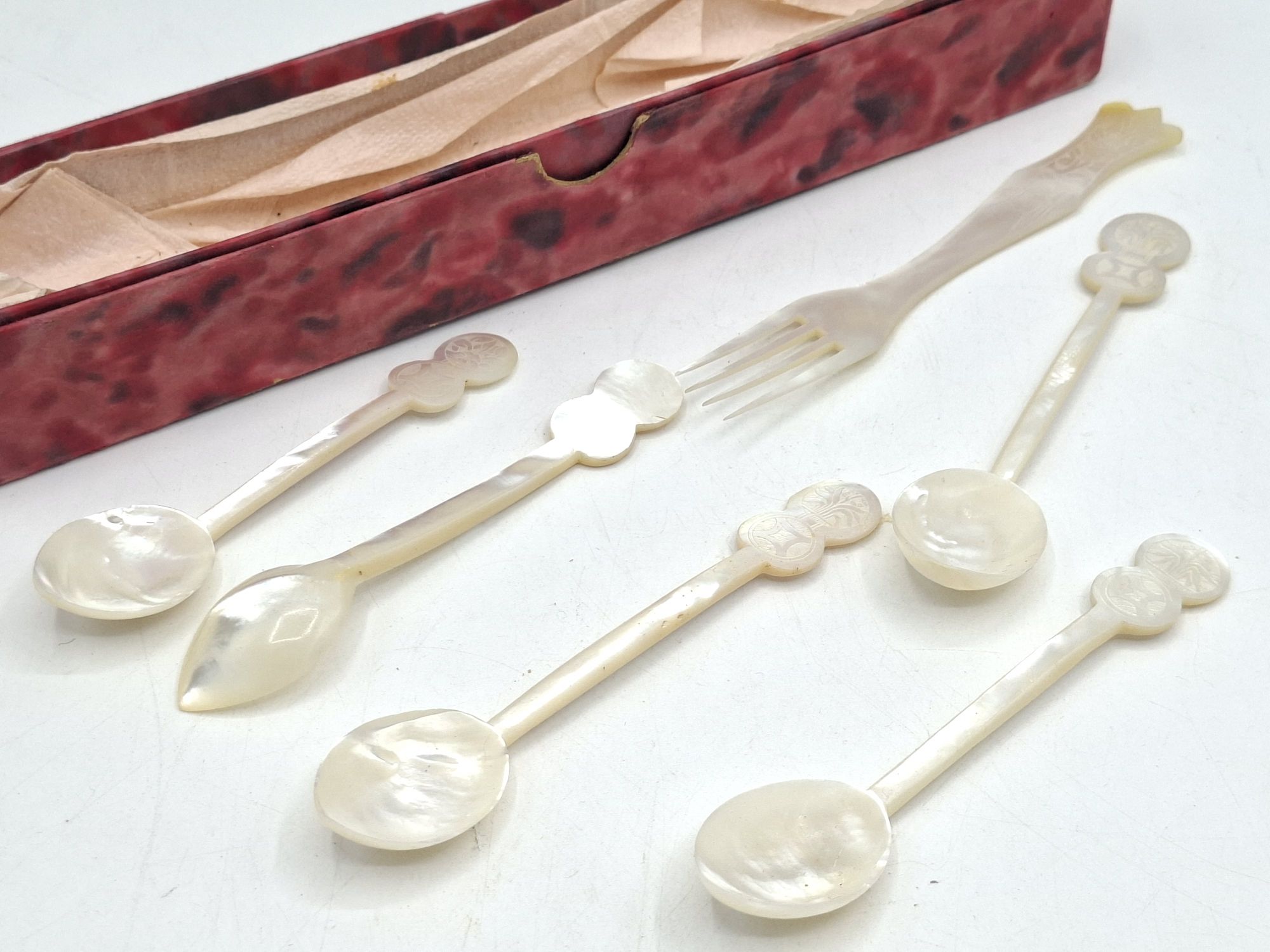 Mother Of Pearl Cutlery