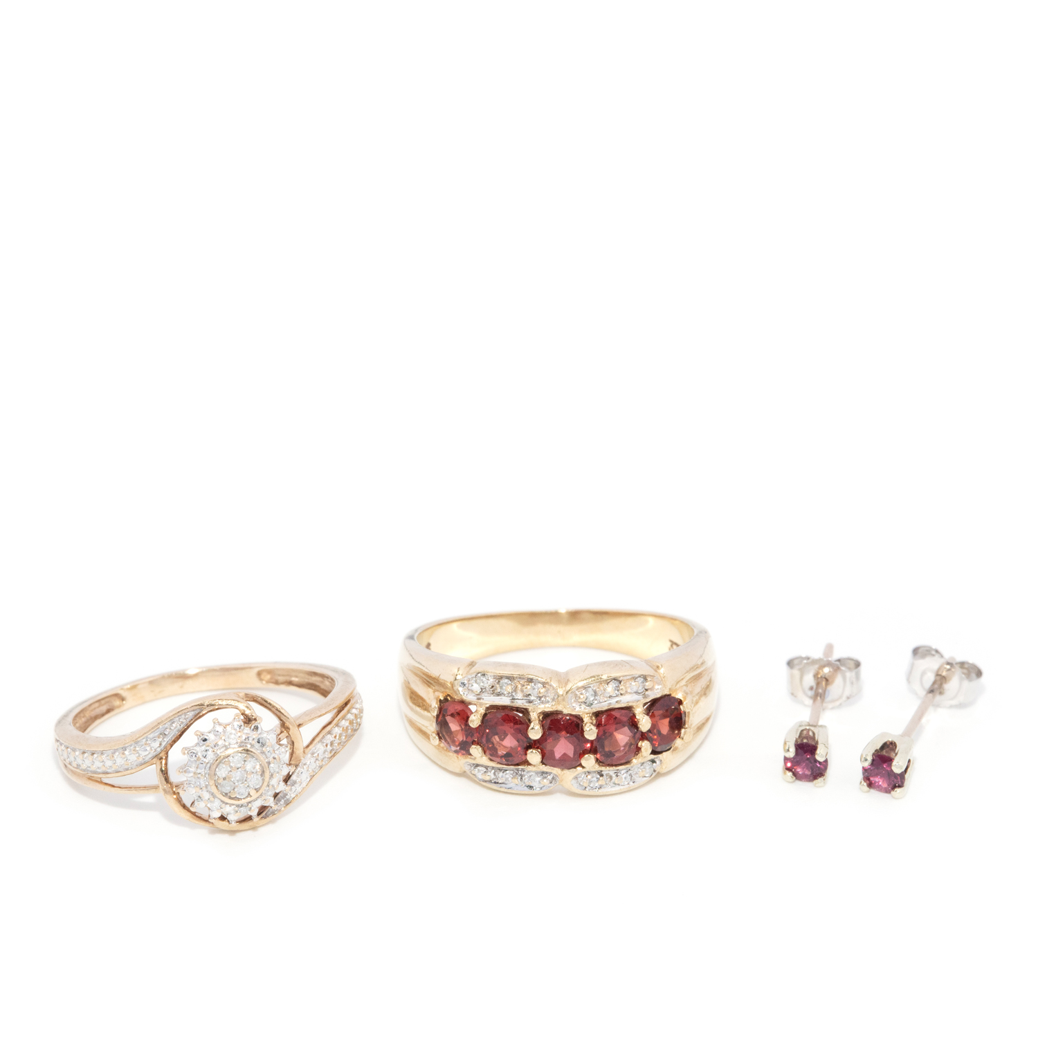 Assorted 9 & 14 carat gold jewellery set