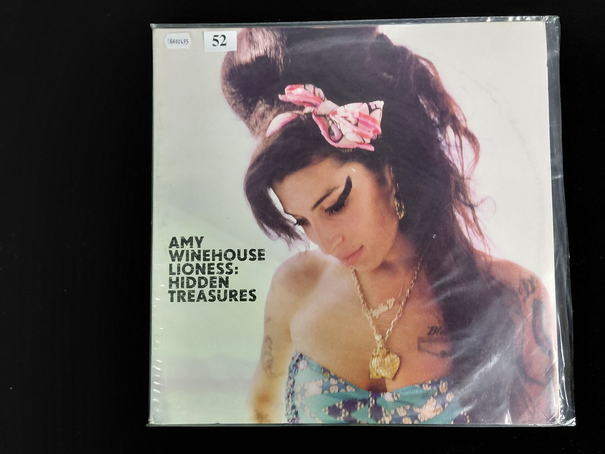 52 · AMY WINEHOUSE