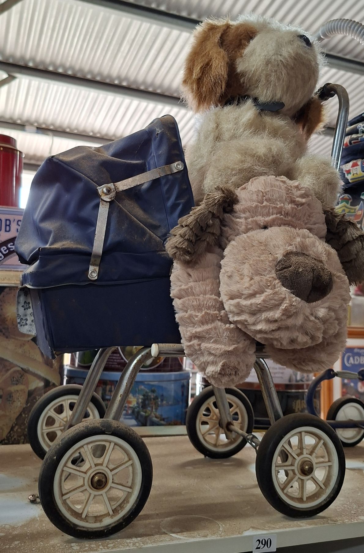 253 · DOLLS PRAM