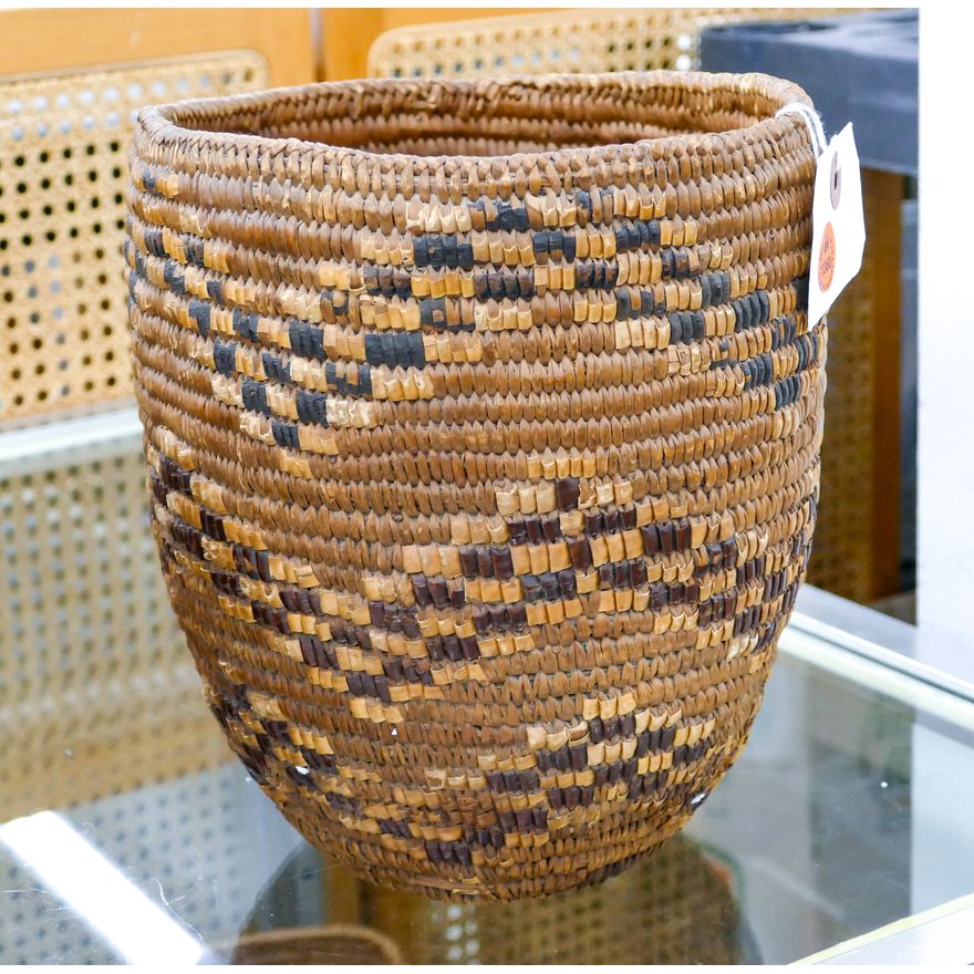Antique Cowlitz Zig-Zag Indian Basket 9''