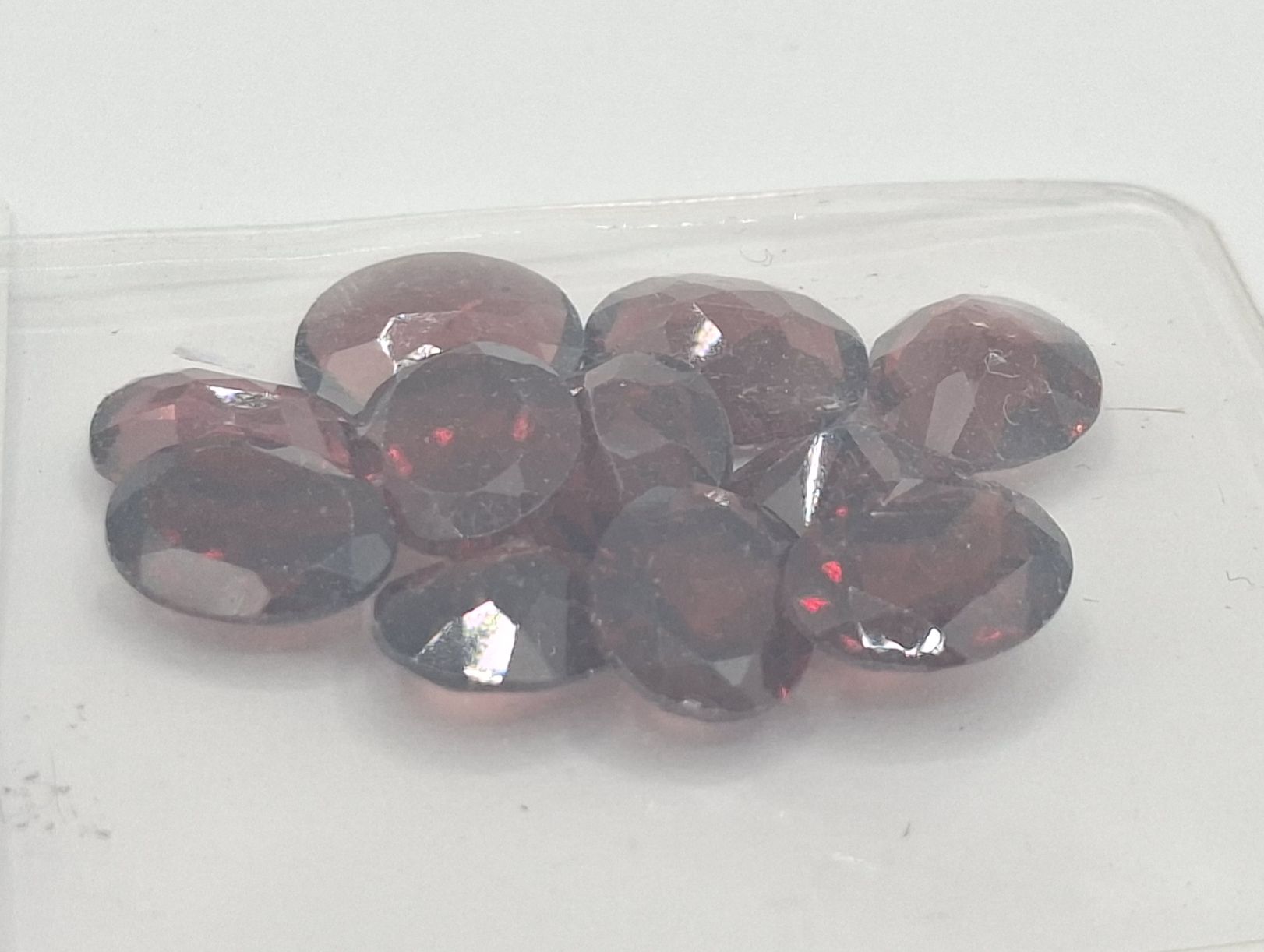 54 · GARNET GEMSTONES
