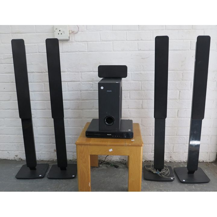 PHILIPS DVD PLAYER AND SURROUND SOUND SYSTEM