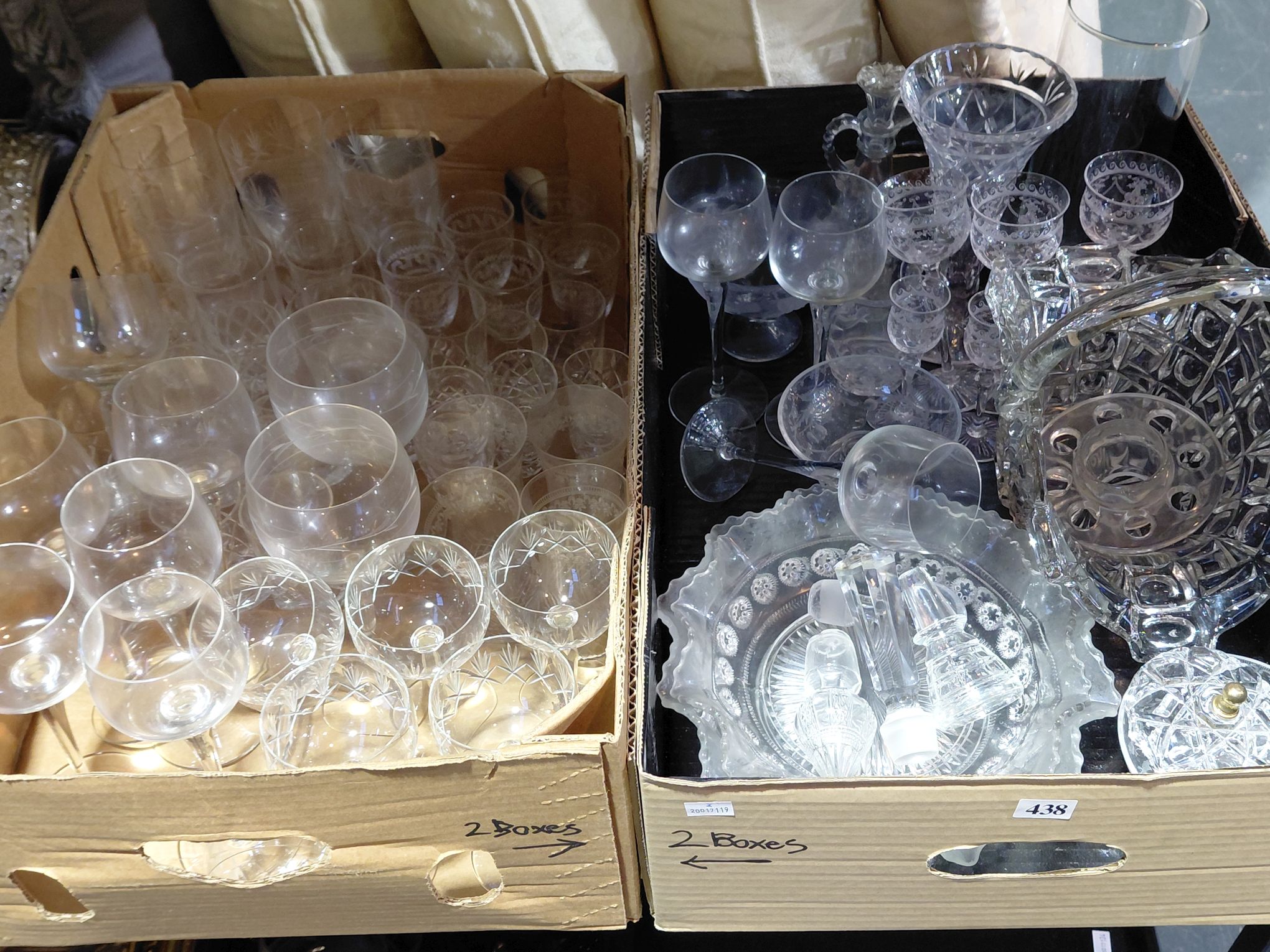 438 · CRYSTAL AND GLASSWARE