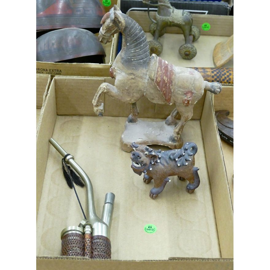 Box Old Chinese Opium Pipe and Figures