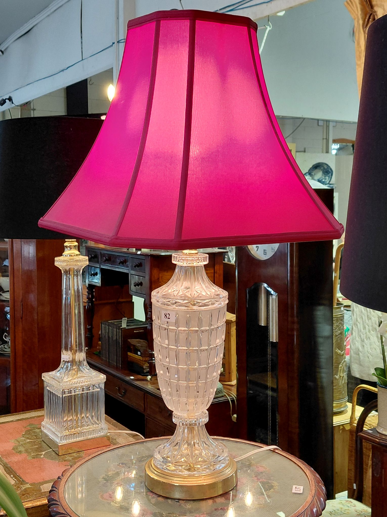 82 · TABLE LAMP