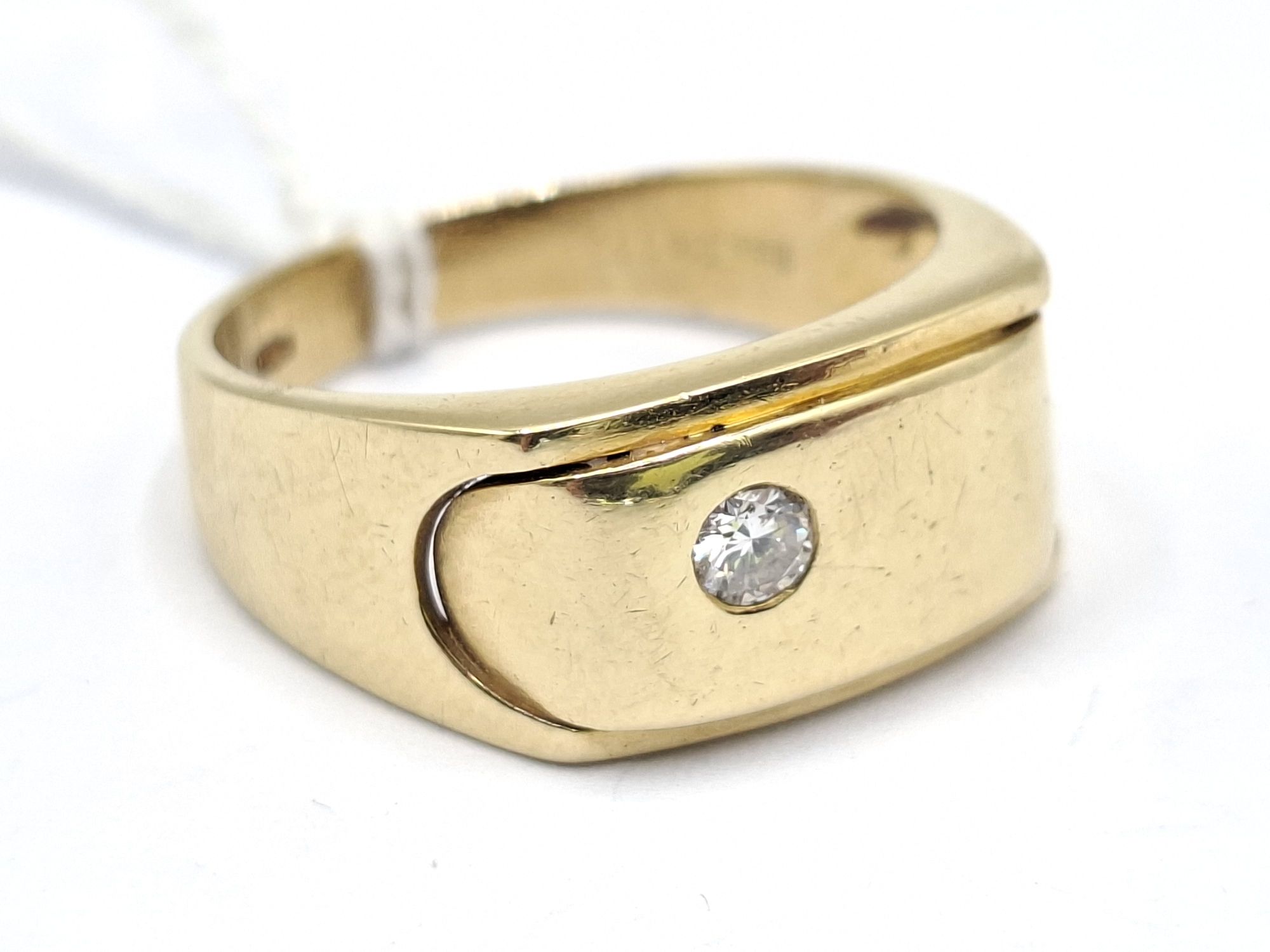 18ct Gold Diamond Set Ring