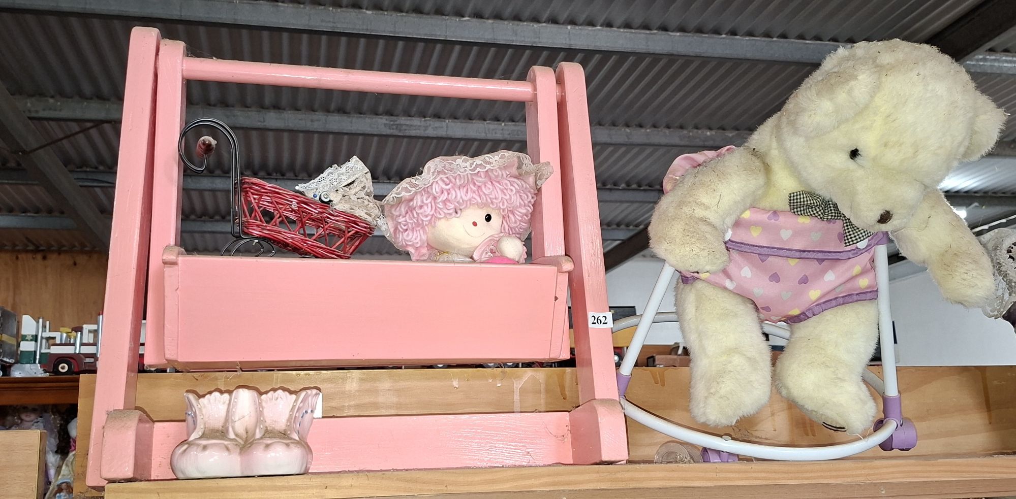 262 · DOLLS CRIB