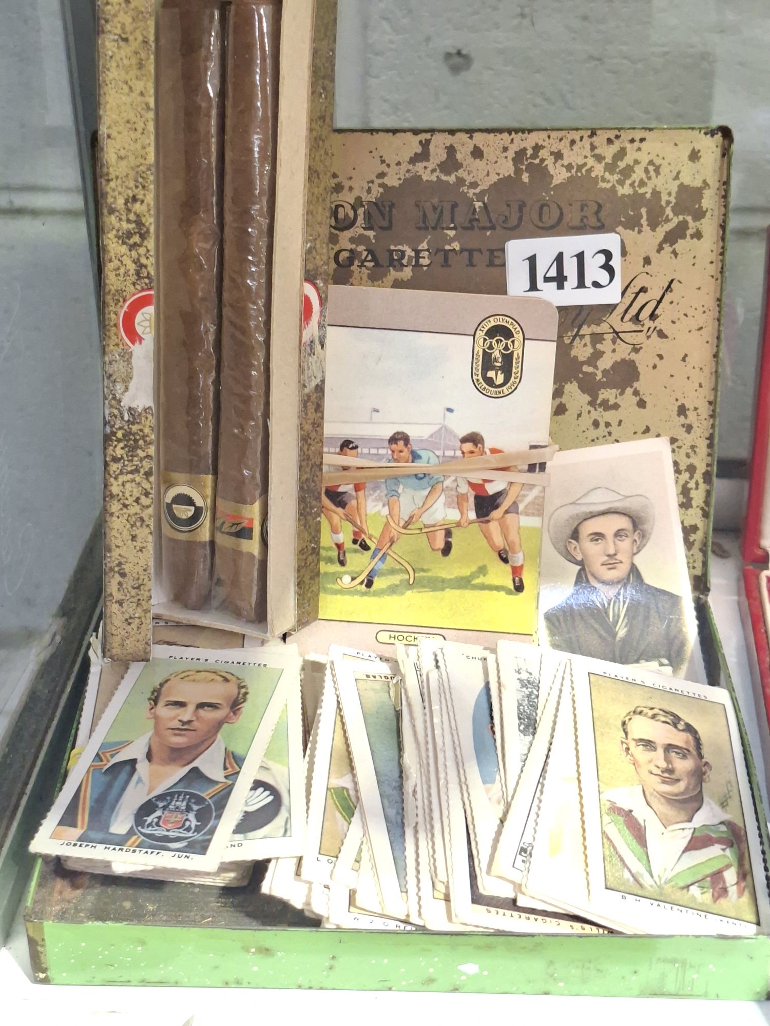 1413 · SMOKING AND CARD COLLECTABLES
