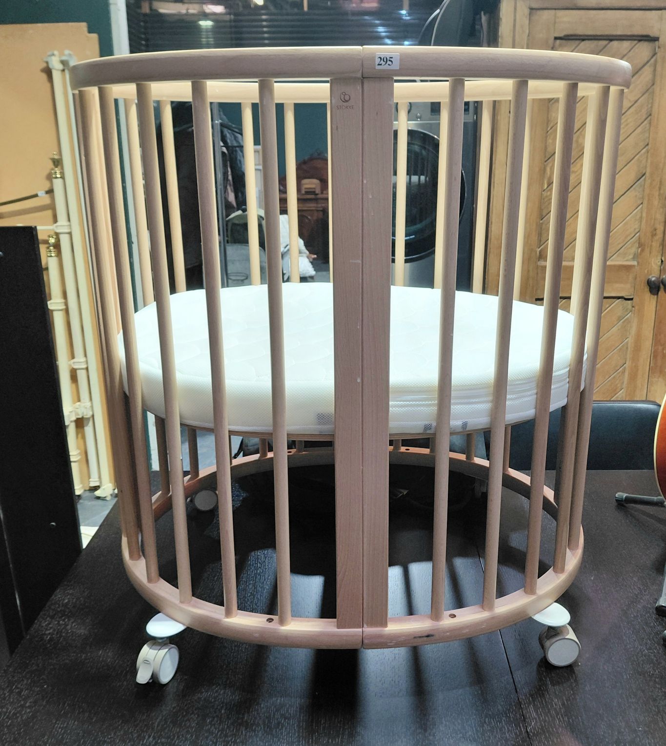 295 · STOKKE SLEEPI COT V3