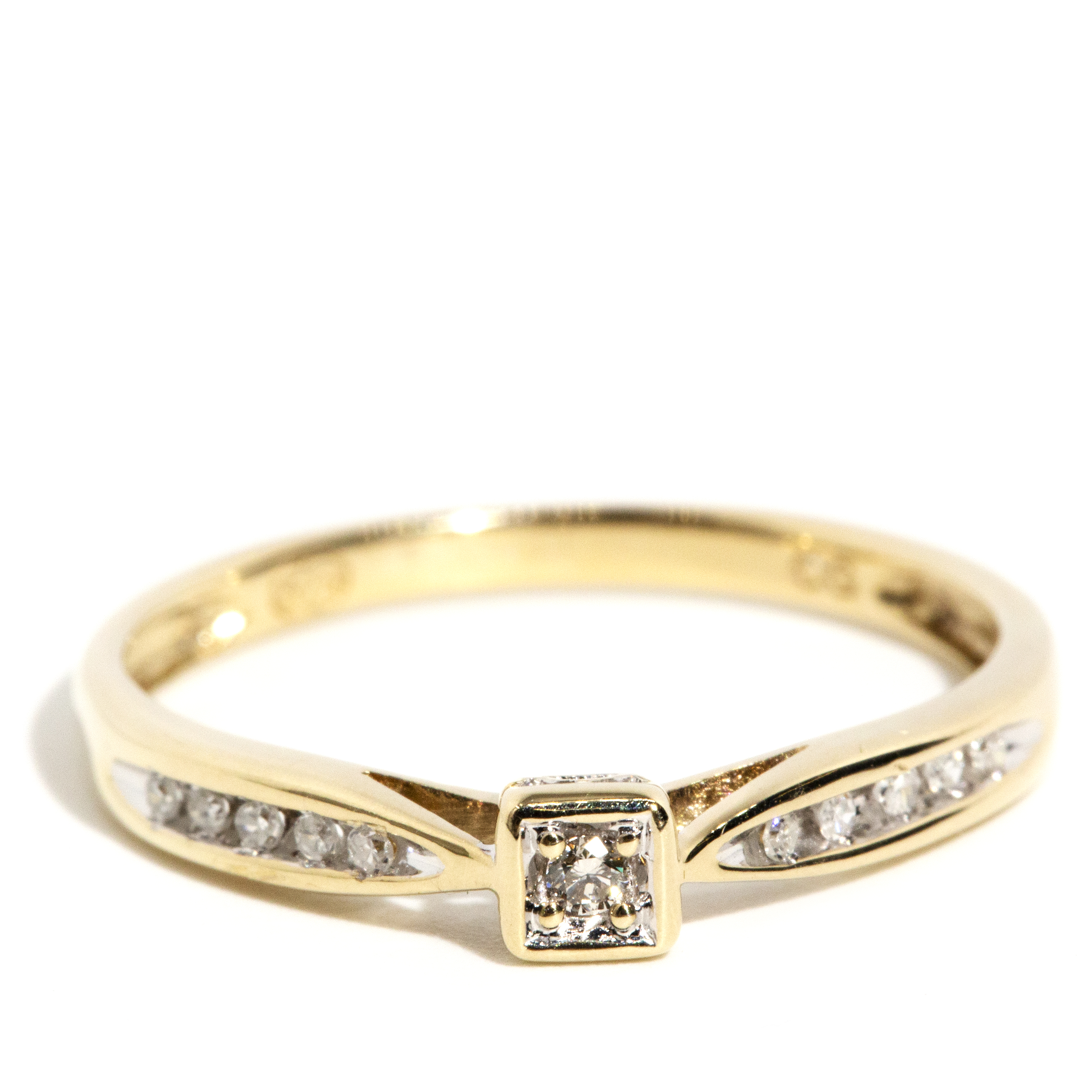 168 · 9 Carat Gold Diamond Ring