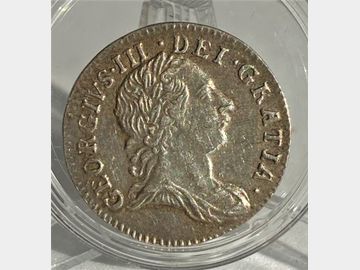 1762 GEORGE III SILVER '1st YEAR OF ISSUE' THREE PENCE