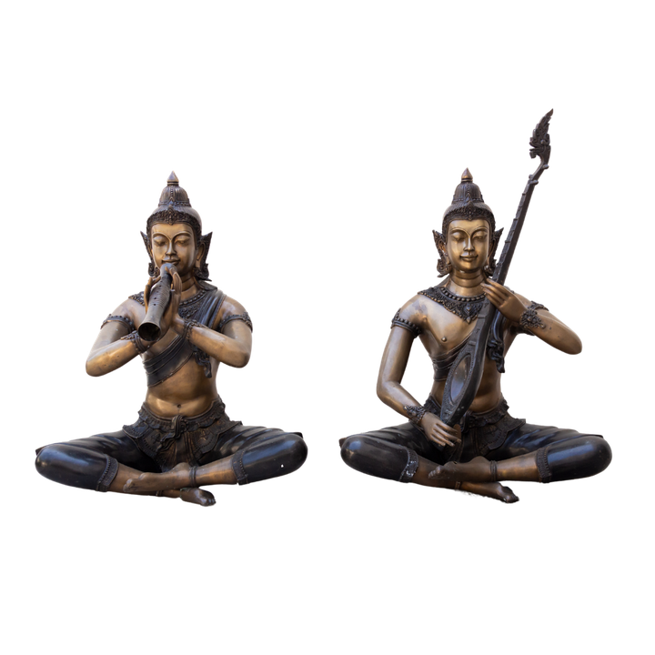KRISHNAS CON INSTRUMENTOS
