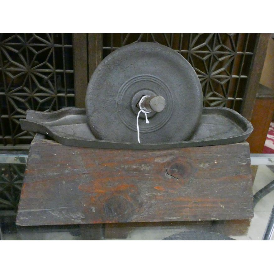 Antique Japanese Kampo Medicine Grinder 14'' - Cast iron and wood