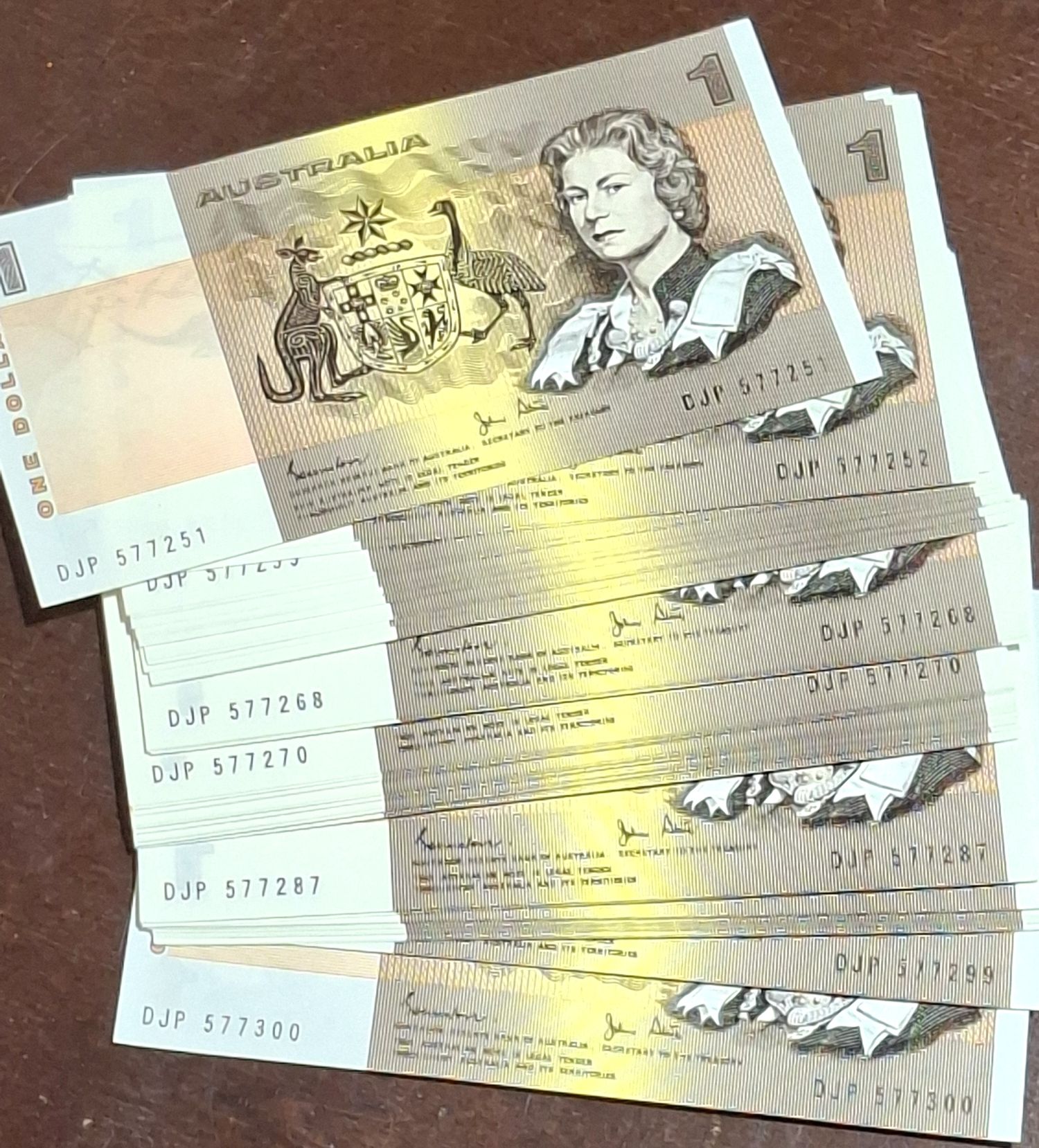 1452 · CONSECUTIVE MINT ONE DOLLAR NOTES