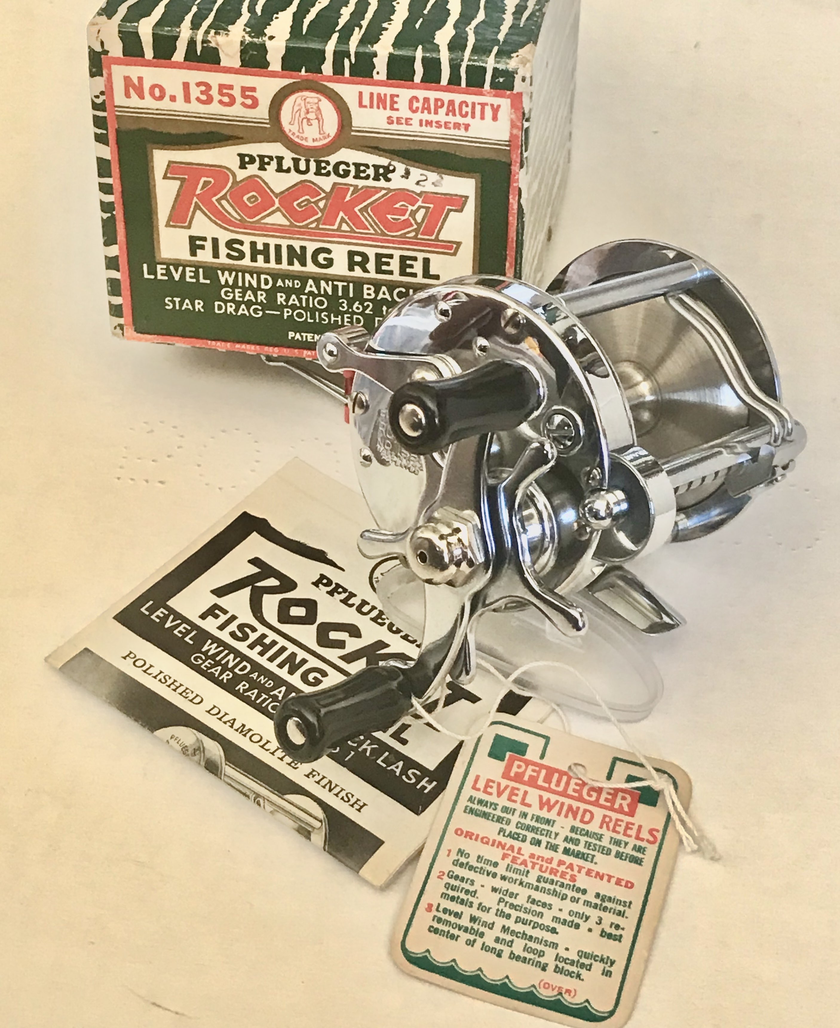 Pflueger ROCKET No. 1355-L Light Spool Level Wind ABL Star Drag with  Original Box, Hangtag, Manual Circa -1954 — VINTAGE FISHING REELS