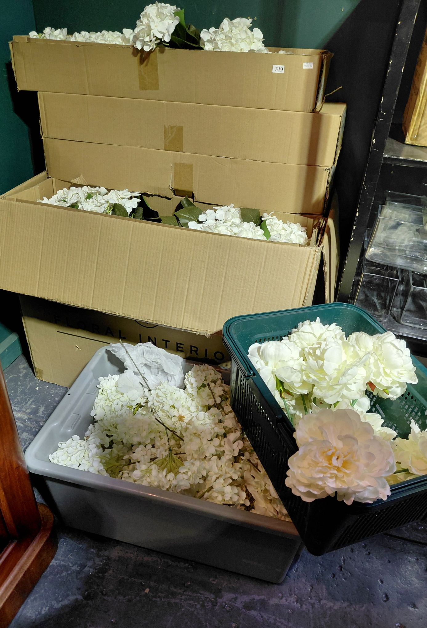 319 · FLORAL INTERIORS FAUX FLOWERS