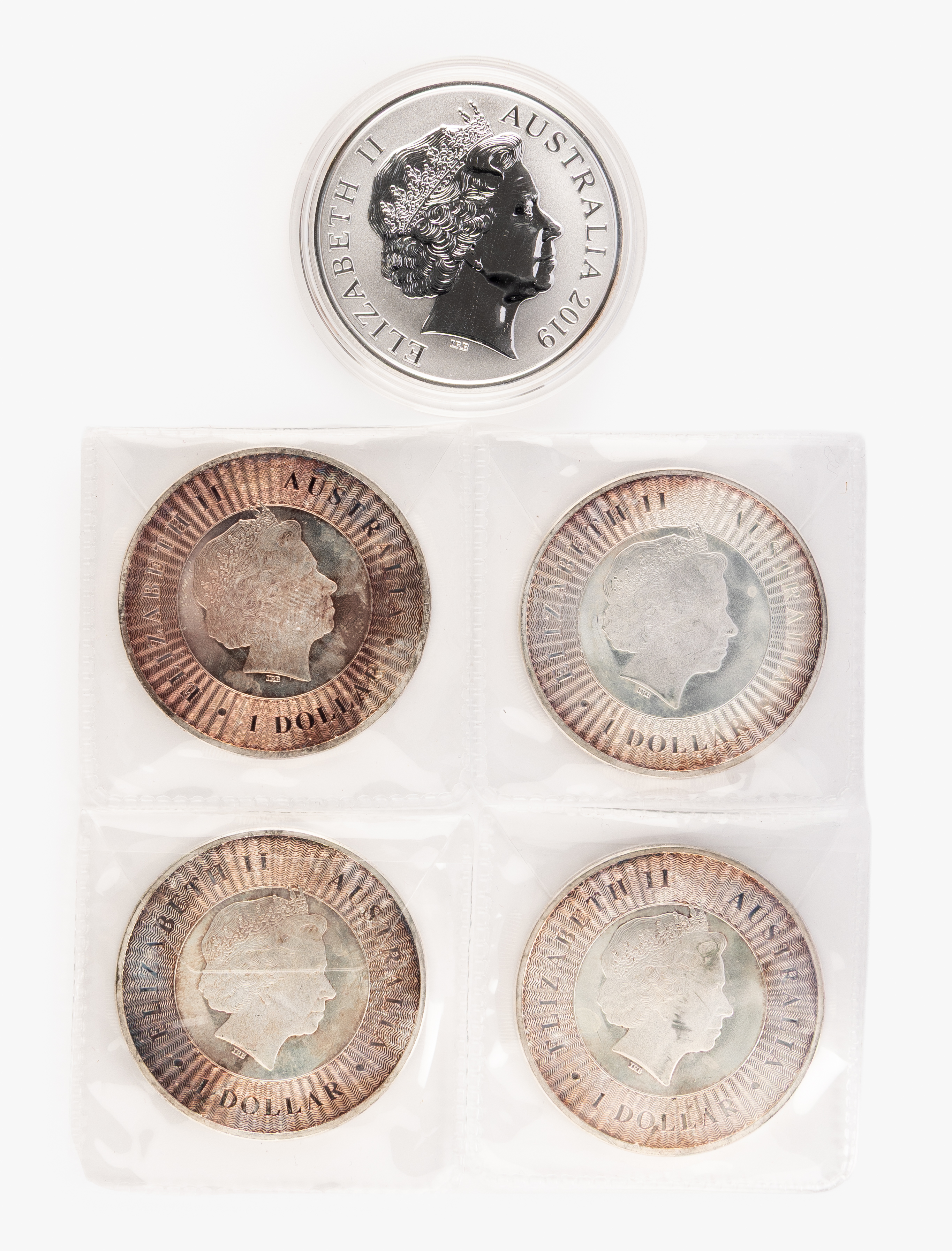 267 · Elizabeth II, RAM / Perth Mint - Kangaroos, One Dollar, 2016 - 2019, UNC - FDC