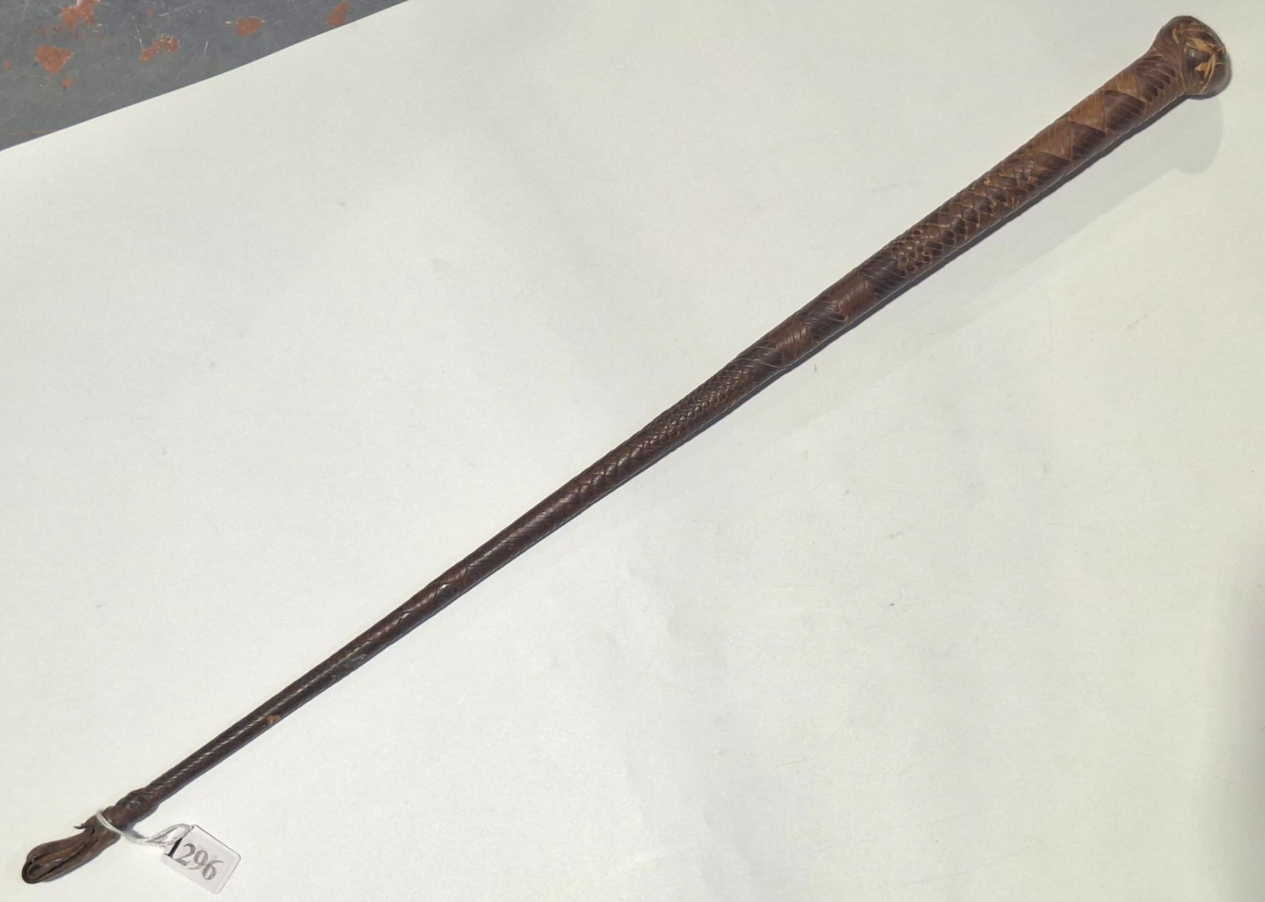 ANTIQUE RIDING CROP