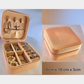 BLUSH PINK PU-LEATHER SQUARE TRAVEL/PORTABLE JEWELLRY BOX - 51942/115
