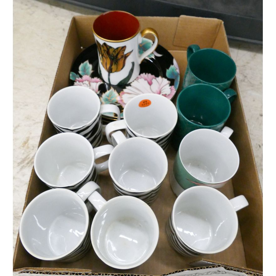 Box Fitz & Floyd Mugs and Plates