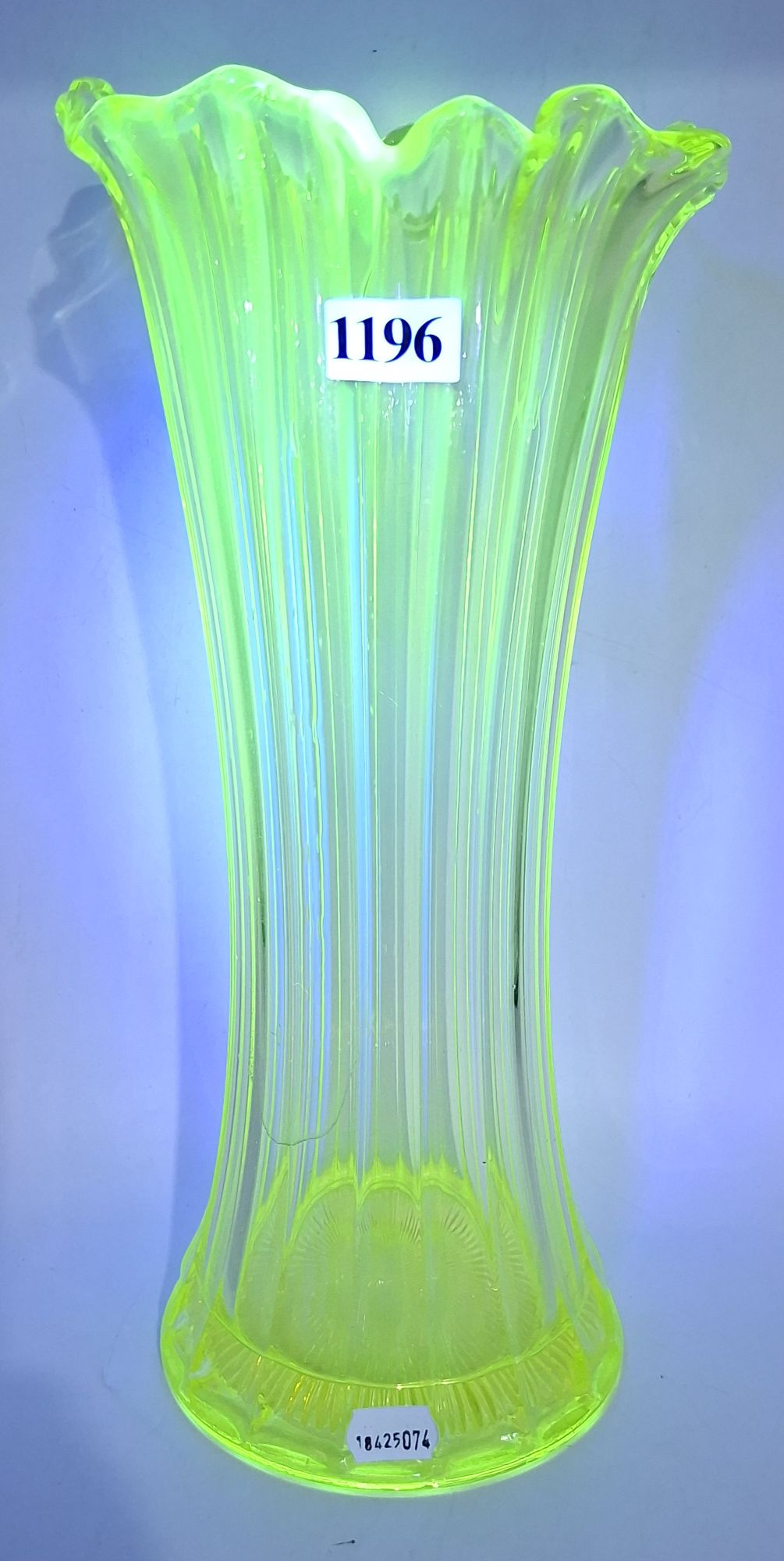 1196 · URANIUM CROWN CRYSTAL VASE