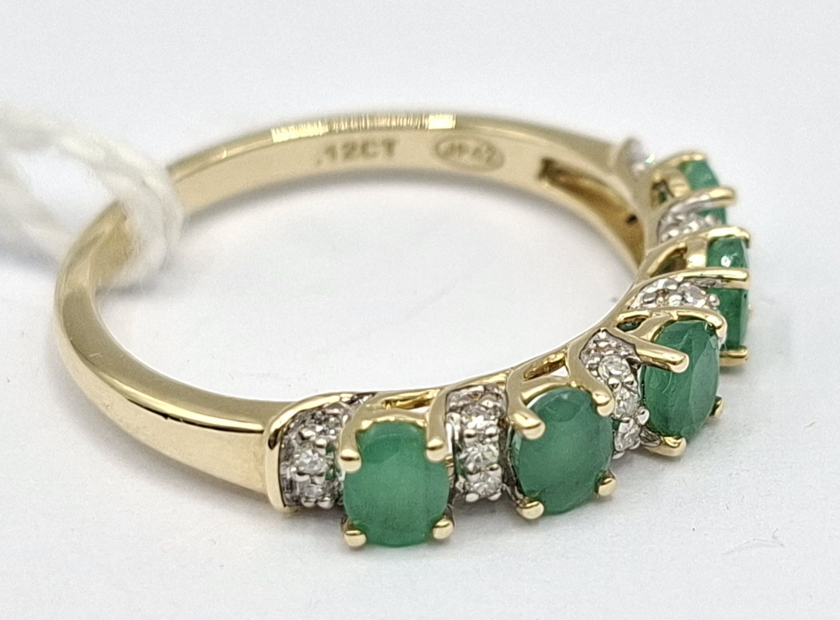 9ct Gold Emerald Diamond Ring